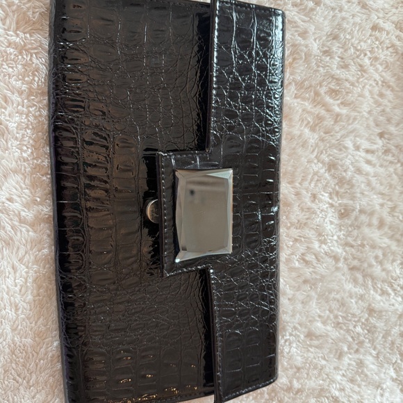 Black Crocodile Print Faux Leather Clutch with Large Mirror Broach - Picture 5 of 7